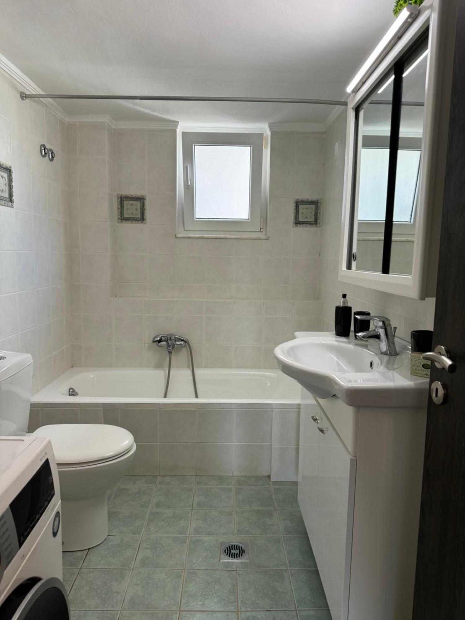 Navaro Apartments Patras Ngoại thất bức ảnh
